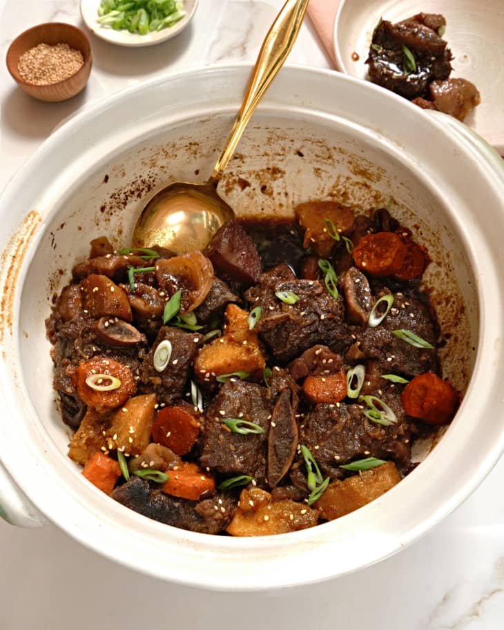 Best Galbi Jjim Recipe (Korean Braised Short Ribs) The Kitchn